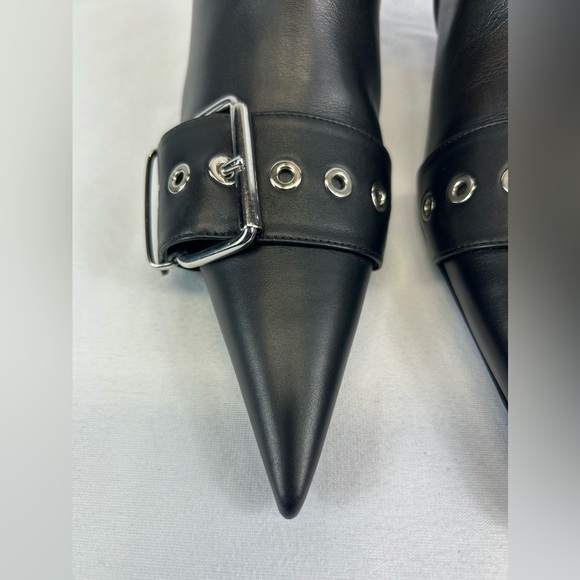 BALENCIAGA
Square Knife Buckled Leather Ankle Boots - Picture 3 of 10